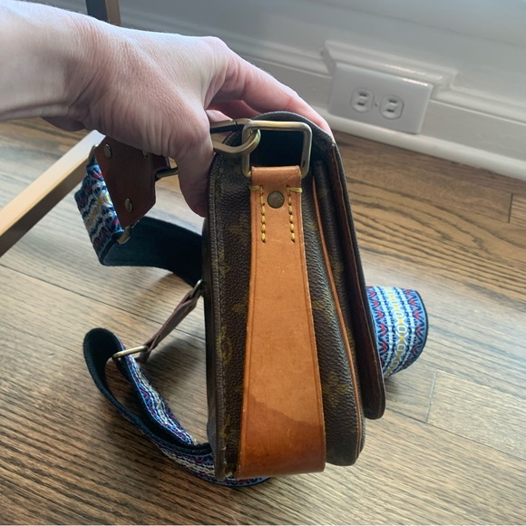 LOUIS VUITTON Vintage Cartouchiere Crossbody Bag - Picture 5 of 9
